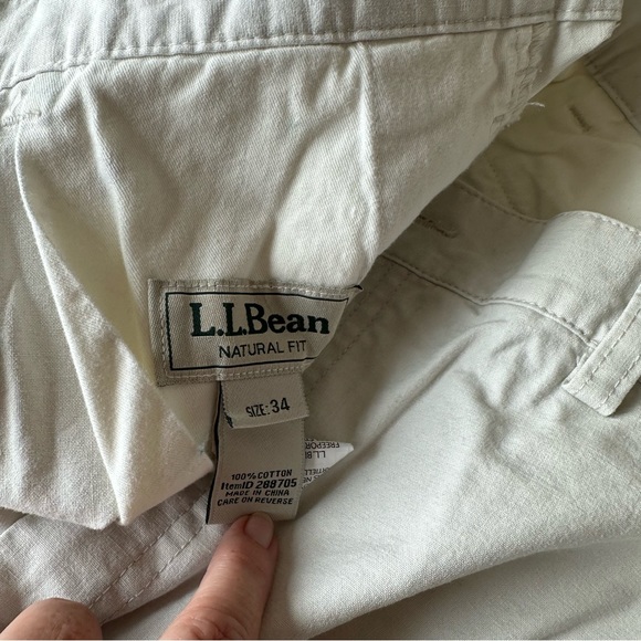 L. L. Bean Men’s Natural Fit Shorts - Picture 6 of 6